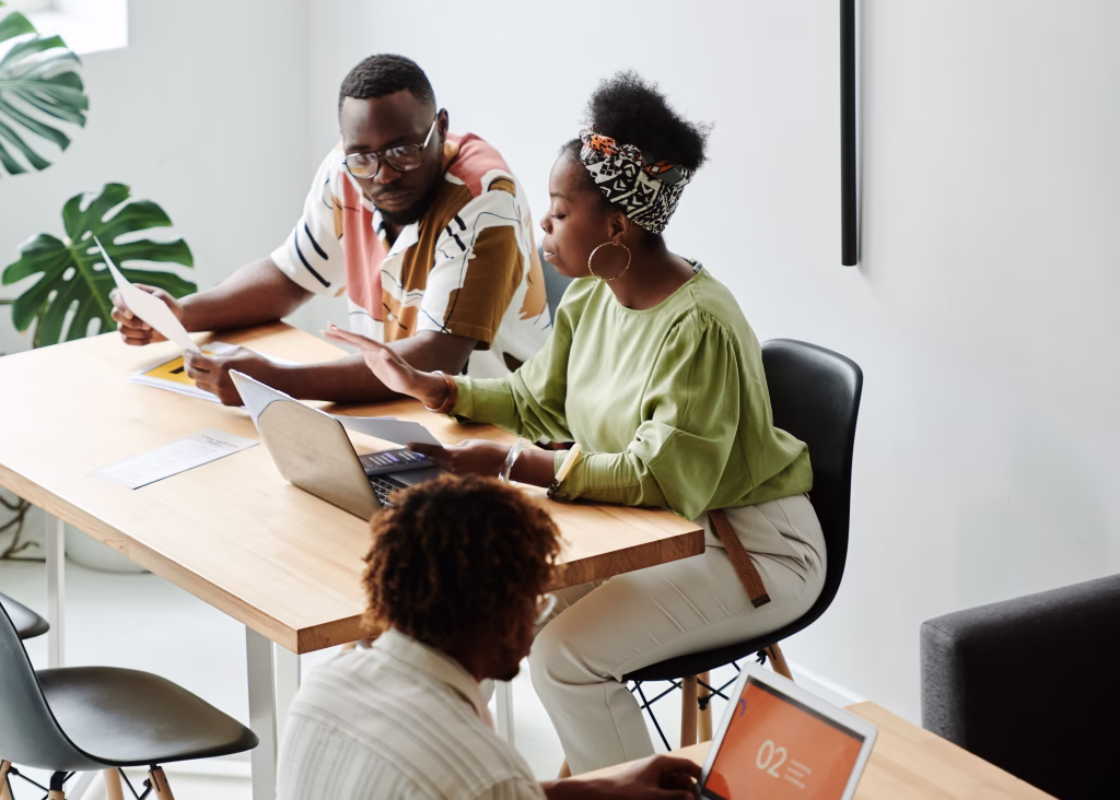 Let’s look at 6 of the best business funding options for young Nigerians in 2025. Every great business starts with a bold idea. But in Nigeria today, a great idea isn’t enough. You also need funding. For young people trying to start or grow a business, the lack of capital is one of the biggest obstacles.