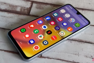 Google has officially announced that it will discontinue Android Instant Apps by December 2025. The tech giant cited low user engagement as the main reason for the shutdown. For many users and developers, this marks the end of a feature that once promised a new way to experience apps.