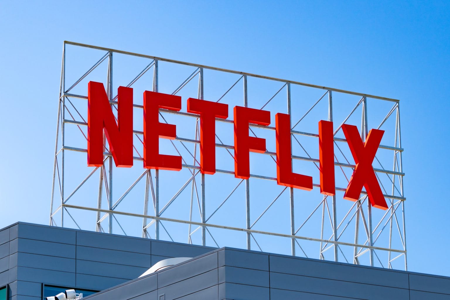 Making Sense of the Risky Netflix Warner Bros. Deal 1 Netflix plans a bold and risky move to acquire Warner Bros., signaling a major shift that could reshape how movies and TV shows are created, owned, and watched worldwide.